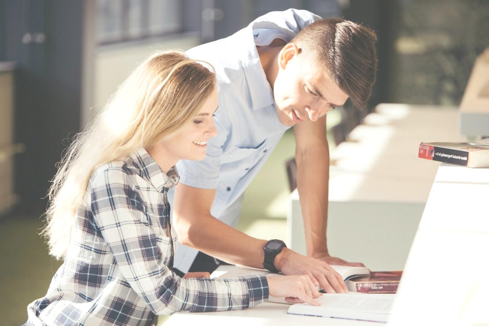 Espacio de trabajo con análisis financiero